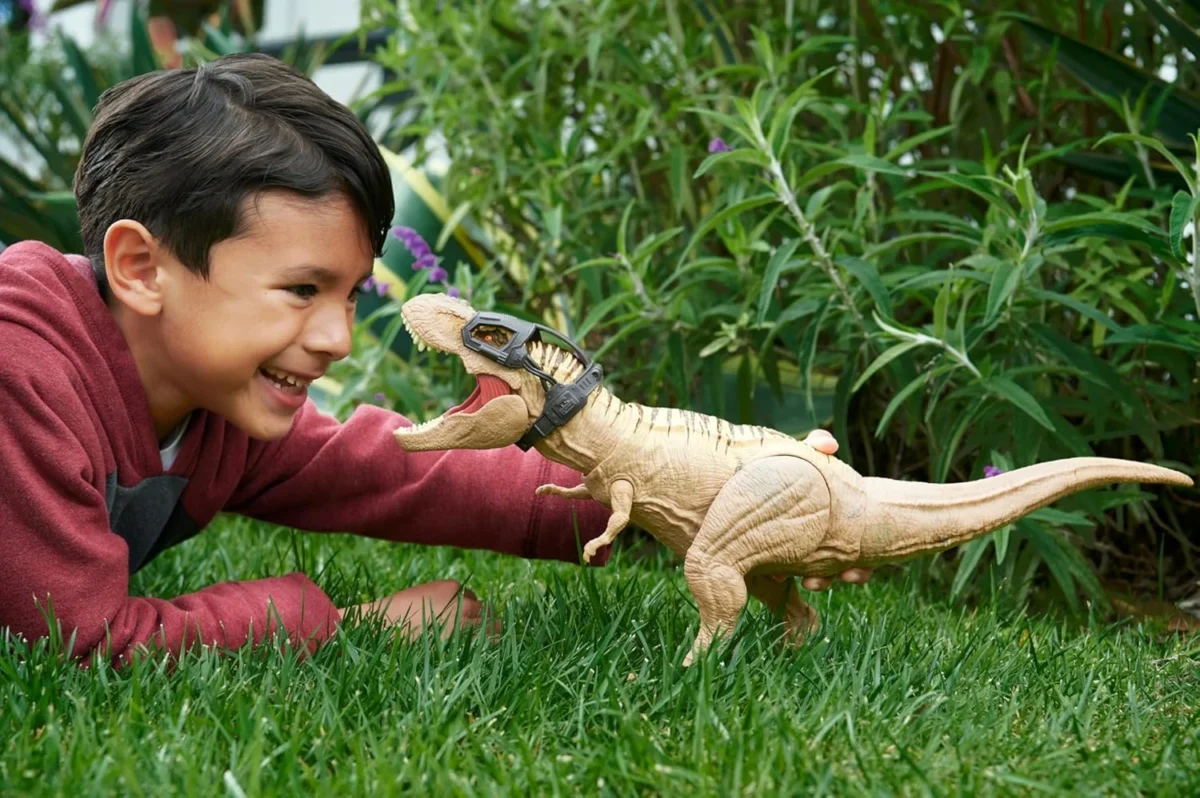 Tyrannosaurus Rex Caza y Devora - Jurassic World - Mattel